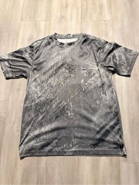 Realtree Men’s Gray Short-Sleeve Performance Tee